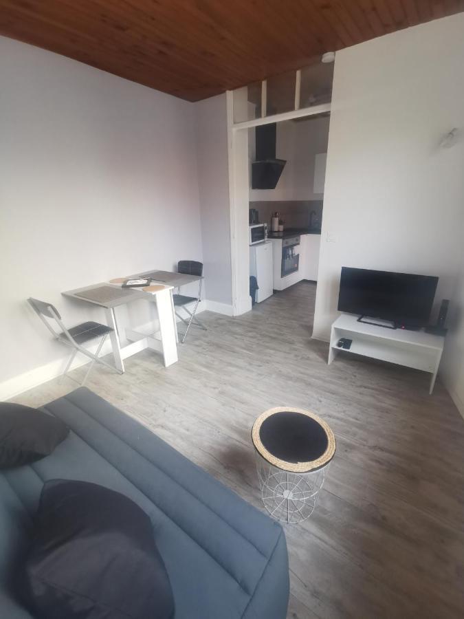 Appartement Avec Terrasse Виши Екстериор снимка